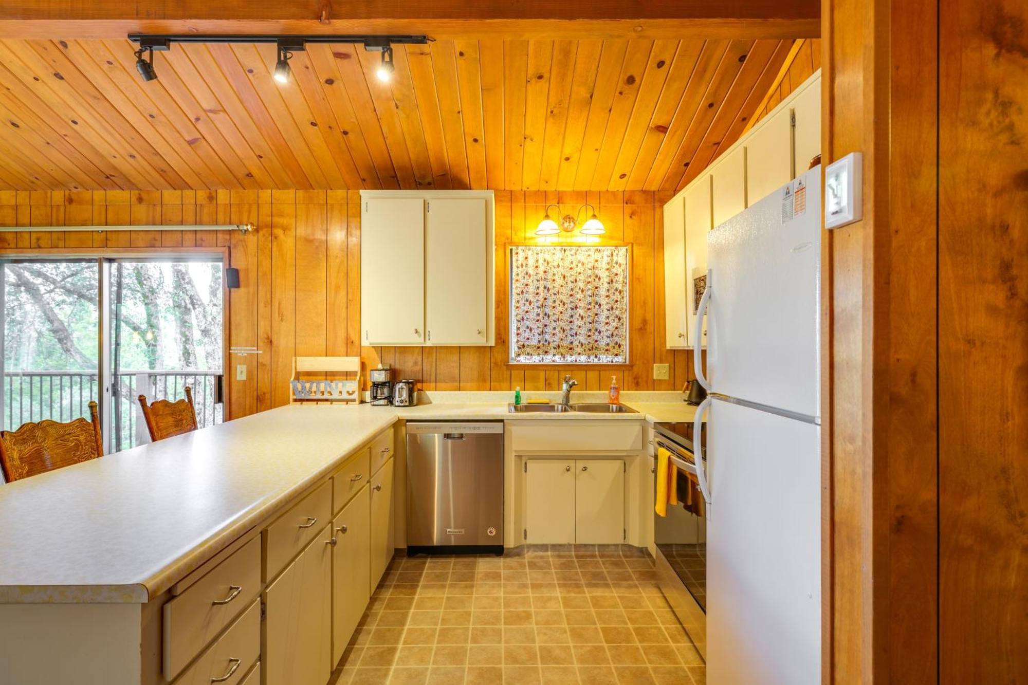 Serene Groveland Cabin Rental Near Yosemite! Ngoại thất bức ảnh